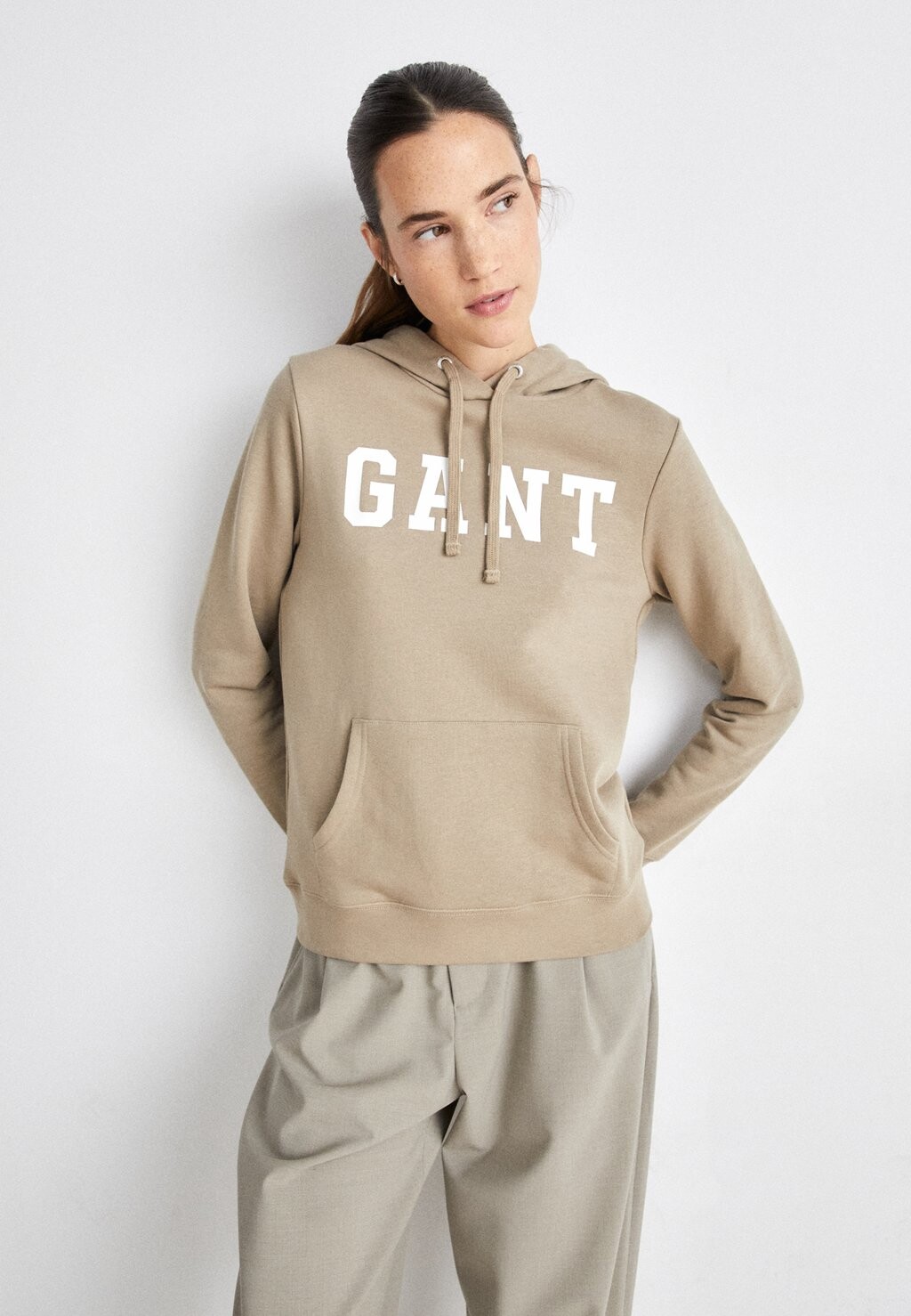 

Толстовка Толстовка с графическим рисунком GANT, холодный бежевый
