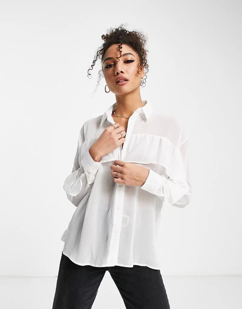 

Мягкая рубашка цвета слоновой кости с рюшами спереди ASOS