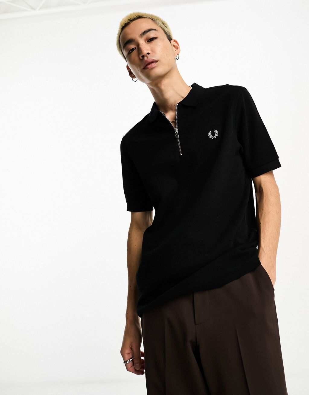 

Черная рубашка-поло на молнии с вафельной текстурой Fred Perry
