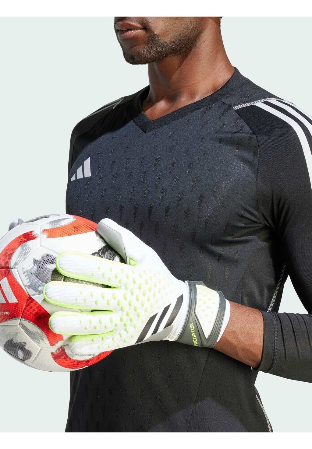 

Перчатки вратарские Adidas, белые, прозрачные, лимонно-черные.