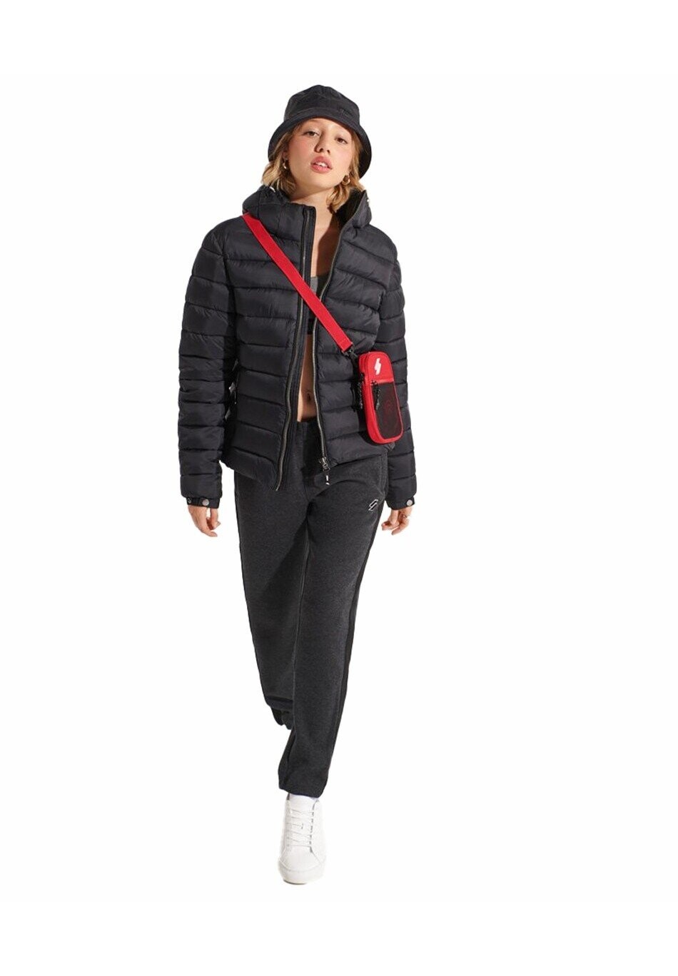 

Зимняя куртка Superdry, черный