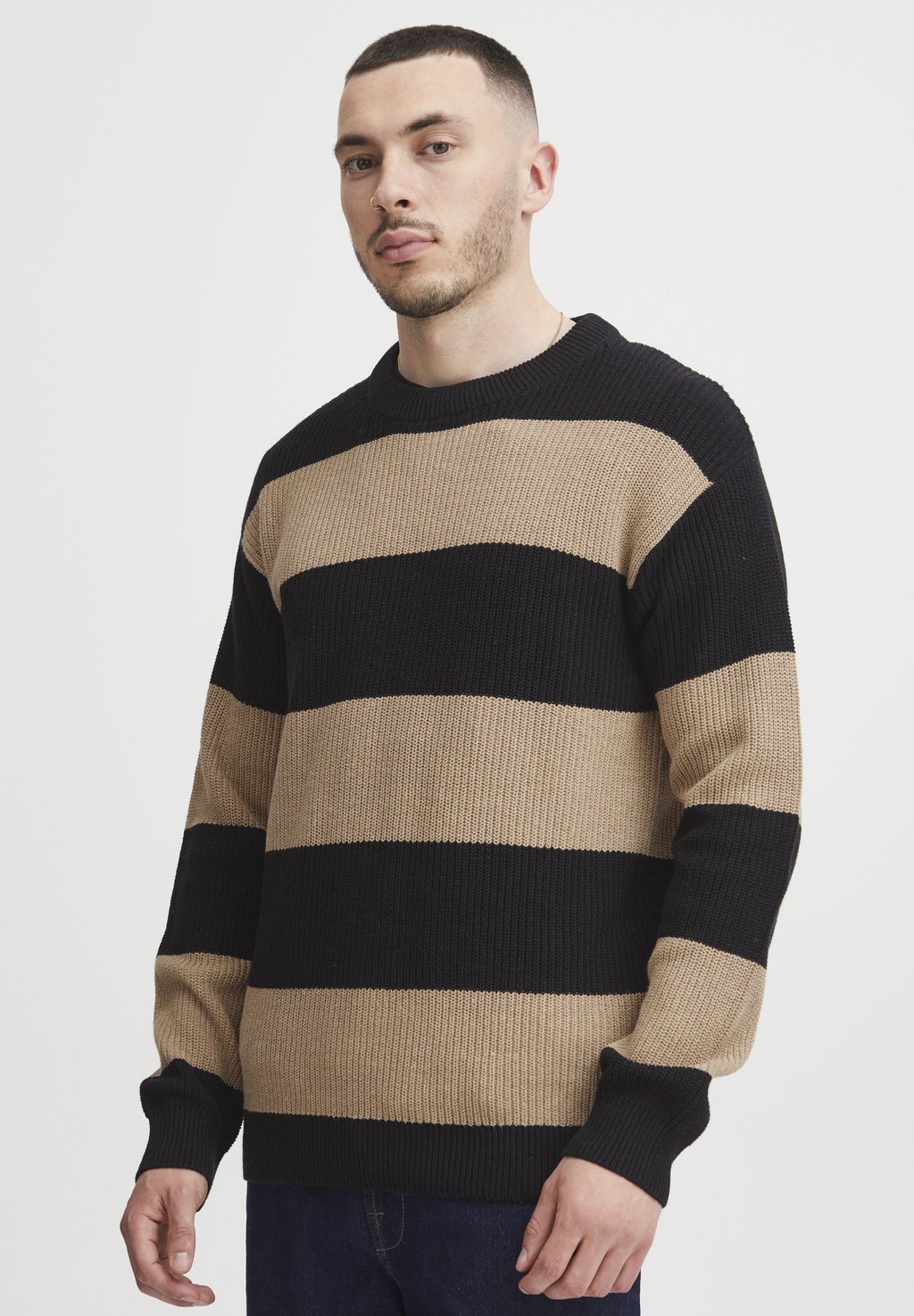 Вязаный свитер Solid, цвет true black