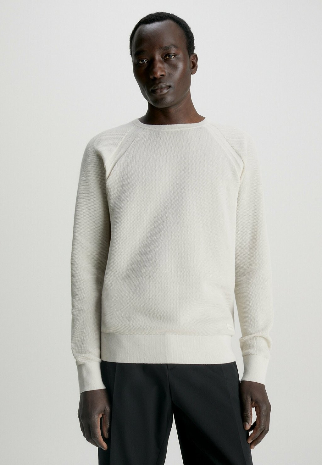 

Свитер Calvin Klein, бежевый