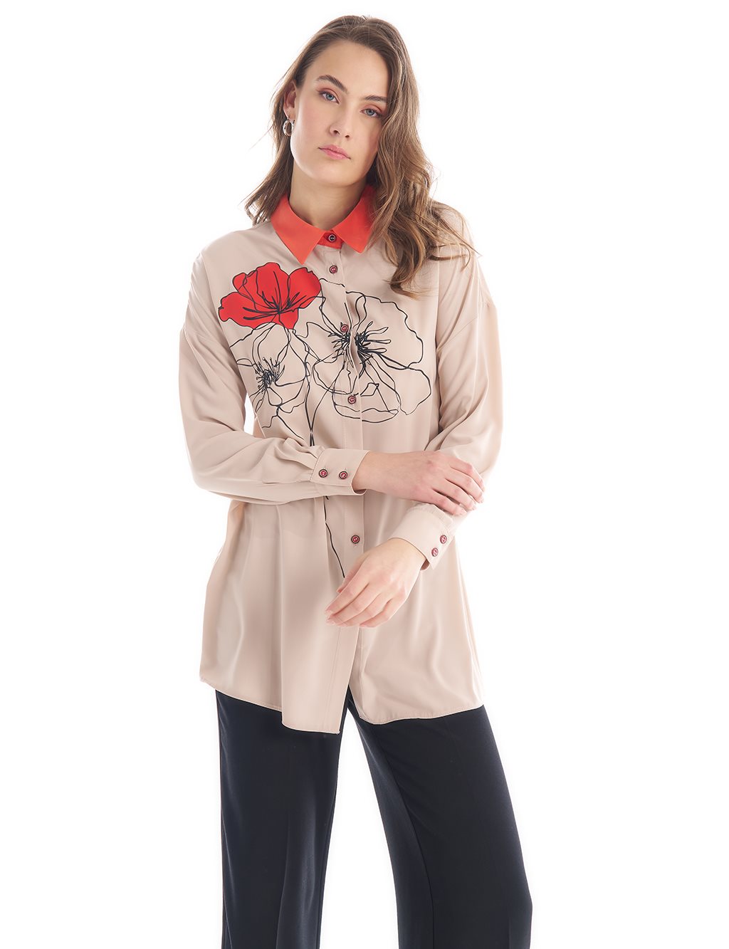 Блуза с рубашечным воротником с цветочным принтом Песочно-бежевая Kayra