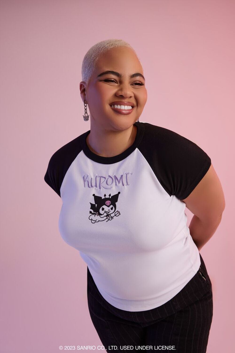 

Футболка Kuromi реглан больших размеров Forever 21, черный