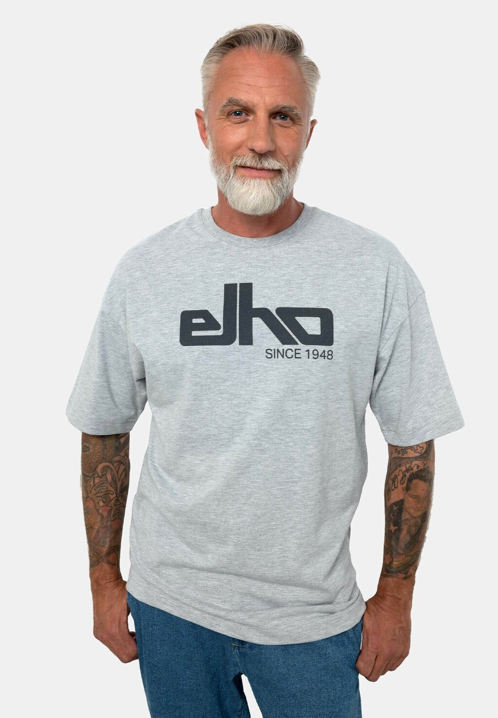 

Футболка с принтом ELHO