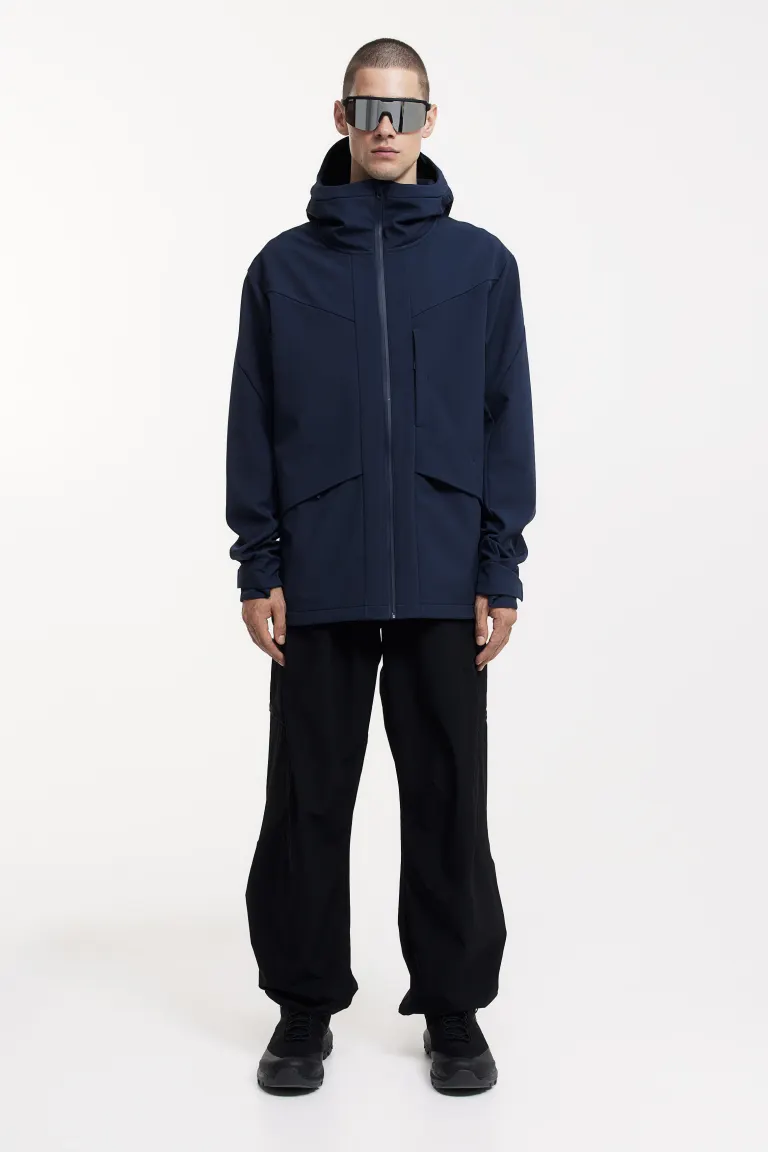 

Водоотталкивающая куртка из софтшелла H&M, синий