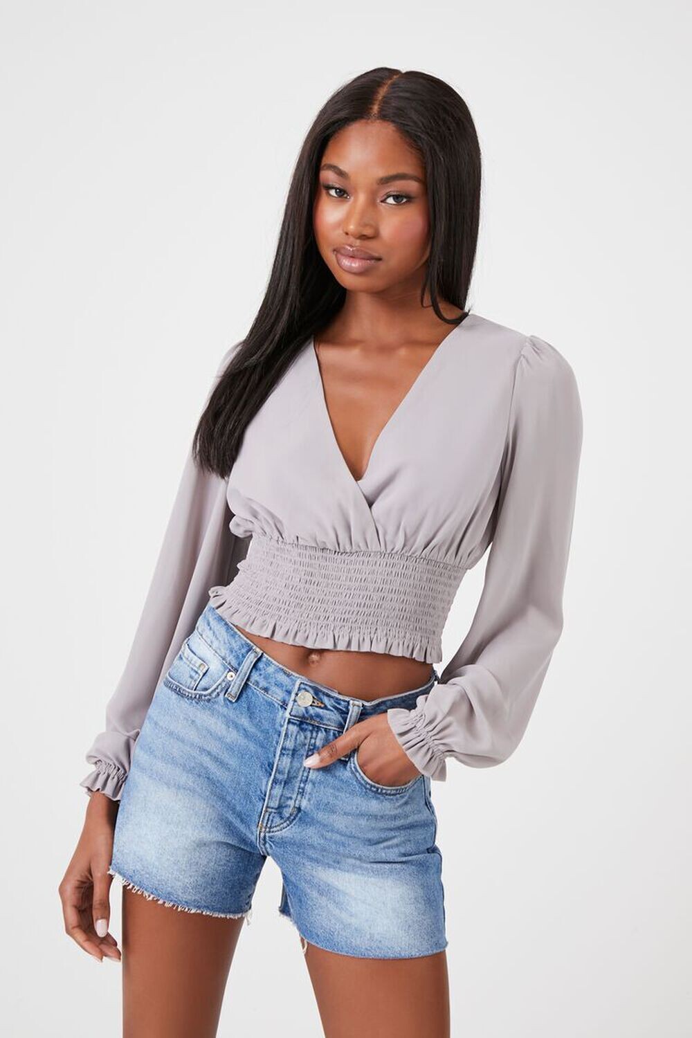 

Укороченный шифоновый топ Surplice Forever 21, серый