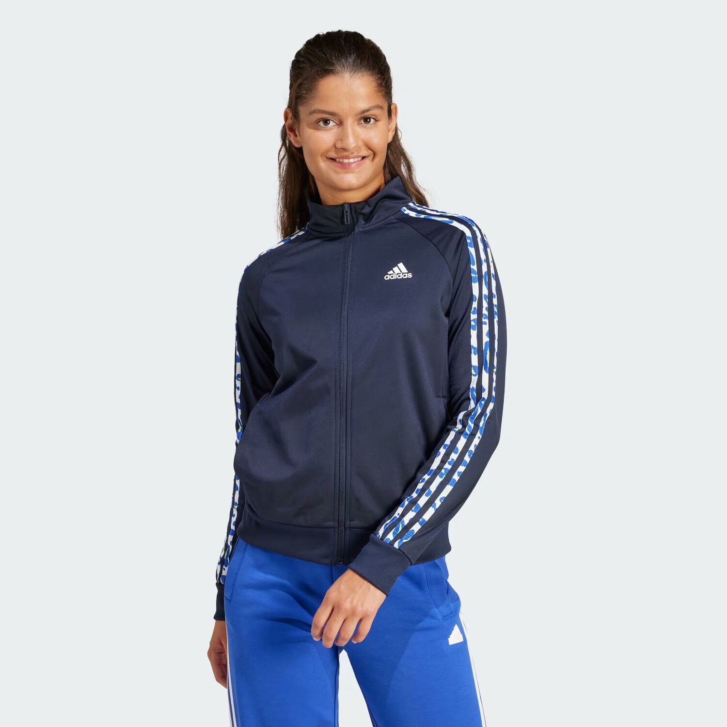 

Трикотажная спортивная куртка с 3 полосками Essentials с животным принтом Adidas, цвет Legend Ink/Crystal White