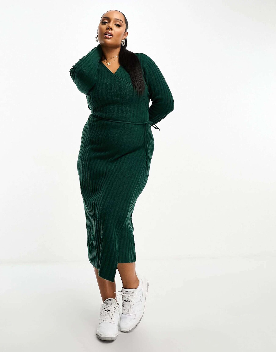 

Темно-зеленое трикотажное платье миди с запахом спереди ASOS DESIGN Curve, Зеленый
