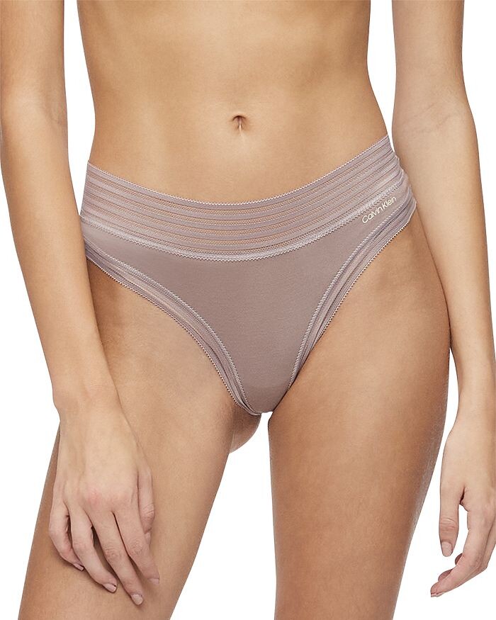 

Ультрамягкие стринги из модала Calvin Klein