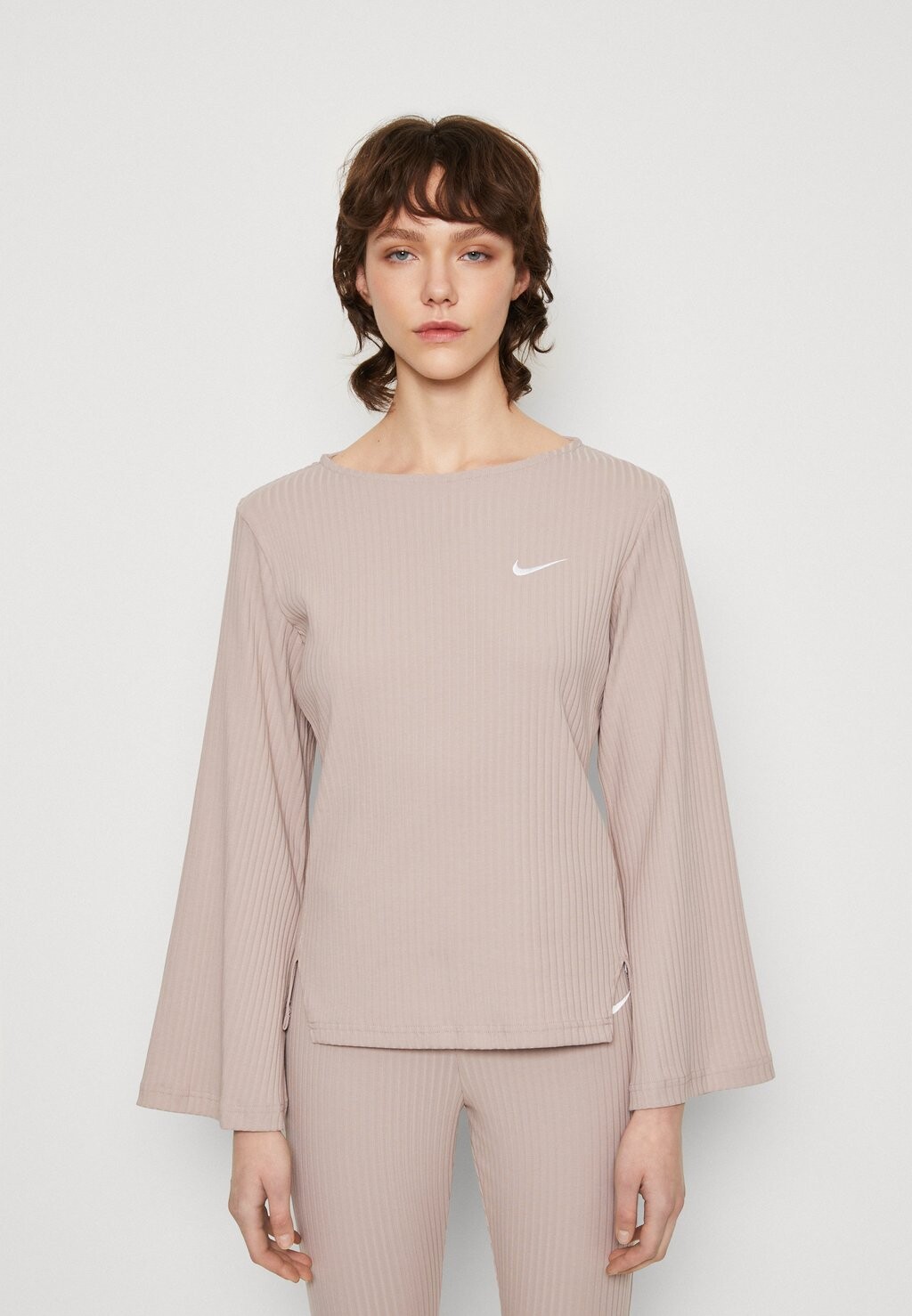 

Рубашка с длинным рукавом Nike