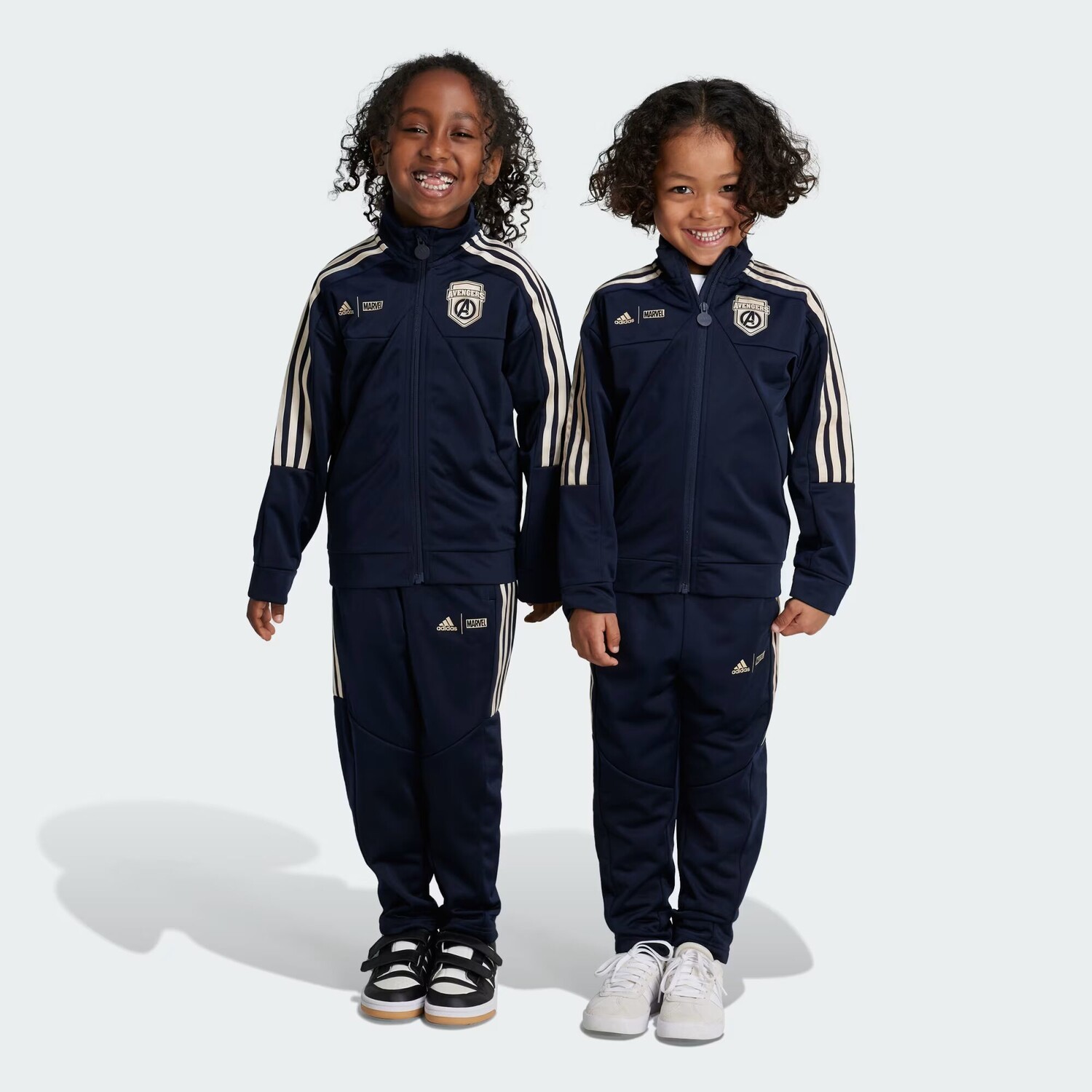 

Спортивный костюм Тиро Marvel Avengers Adidas, цвет Legend Ink/Wonder Gold Met.