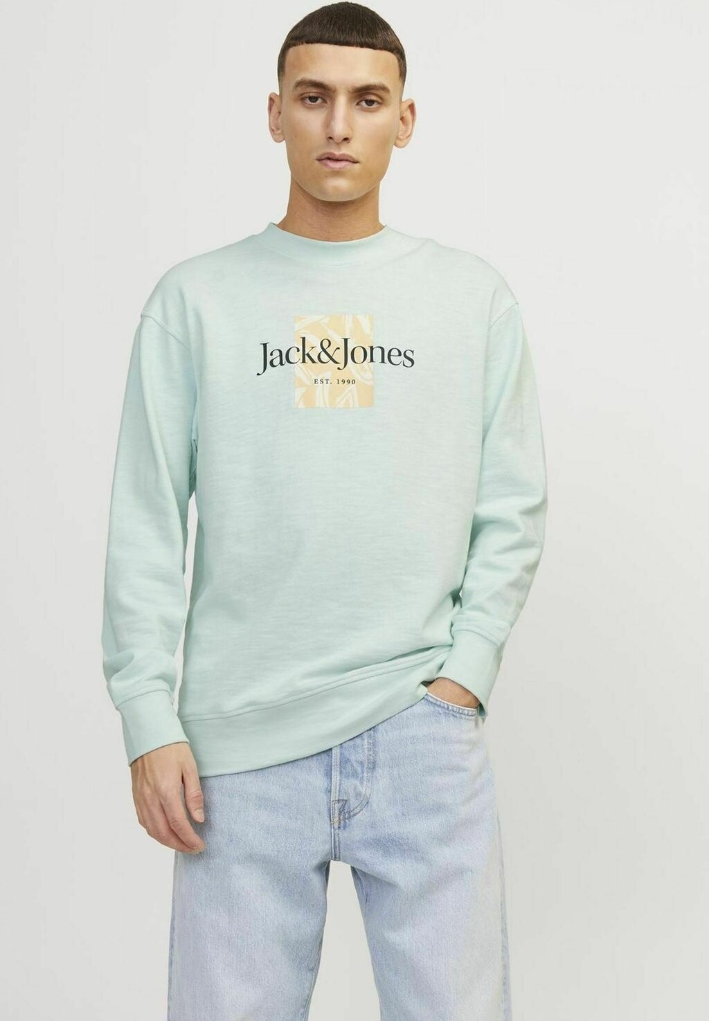 

Толстовка MIT RUNDHALS GEDRUCKT Jack & Jones, цвет skylight