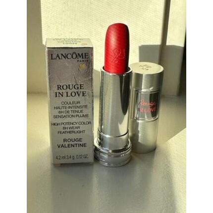 

Губная помада Lancome Rouge in Love 6H Wear Featherlight 185N Rouge Valentine Lancôme