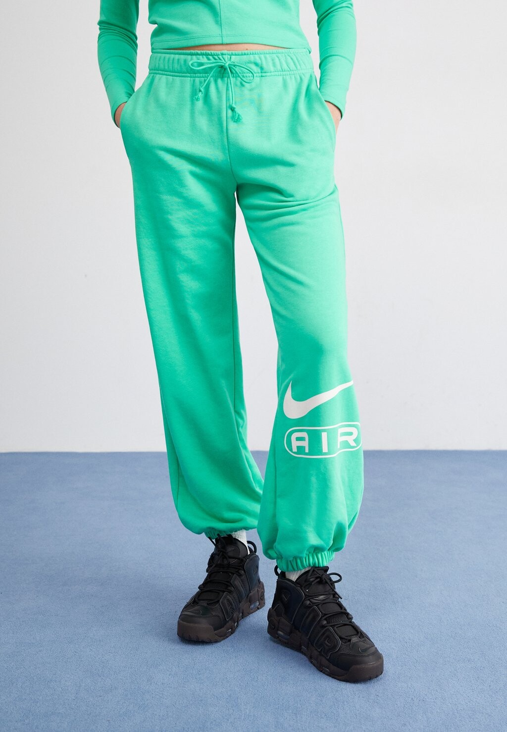 

Спортивные брюки Air Jogger Nike, цвет spring green