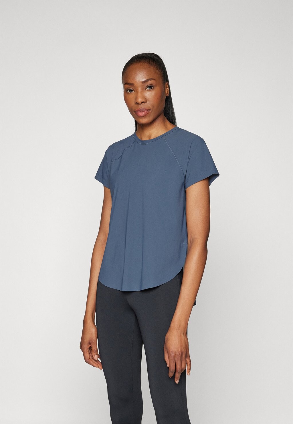 Спортивная футболка ULTIMATE TEE Athleta, цвет granite blue