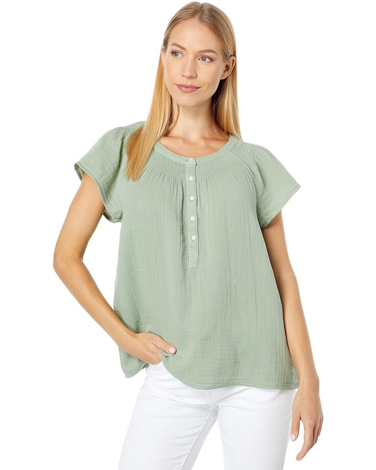 

Топ Vineyard Vines Gauze Flutter Sleeve, цвет Sage Olive
