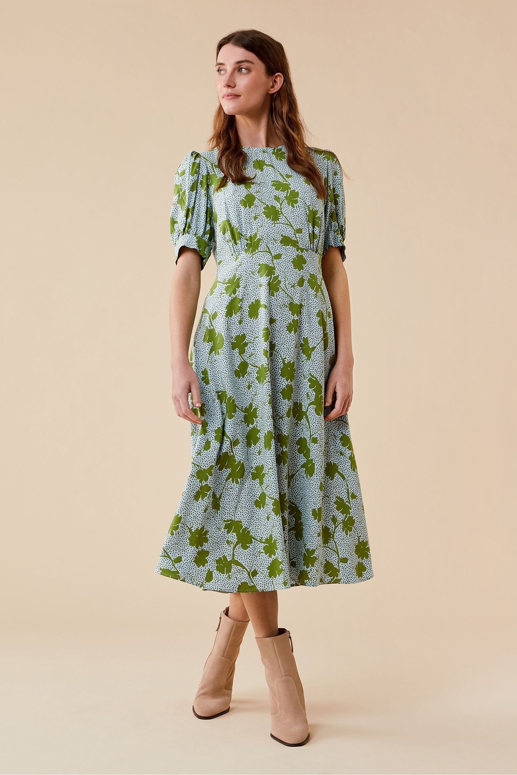 Зеленое платье миди Mathilde с принтом в виде листьев Finery, зеленый