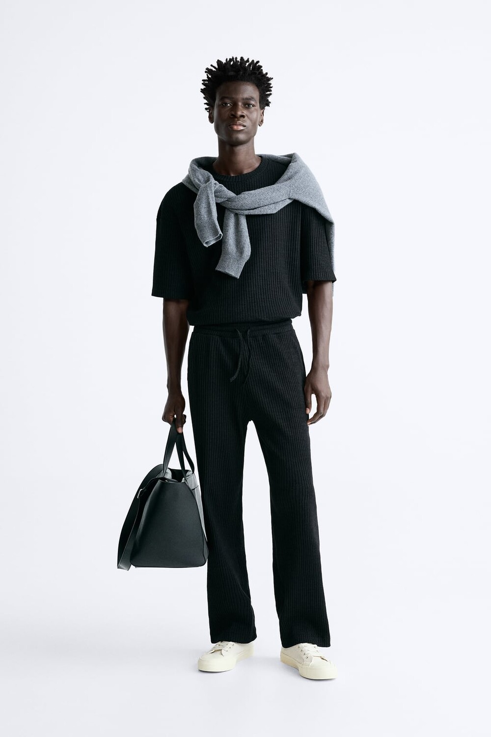 

Ребристые джоггеры ZARA, черный