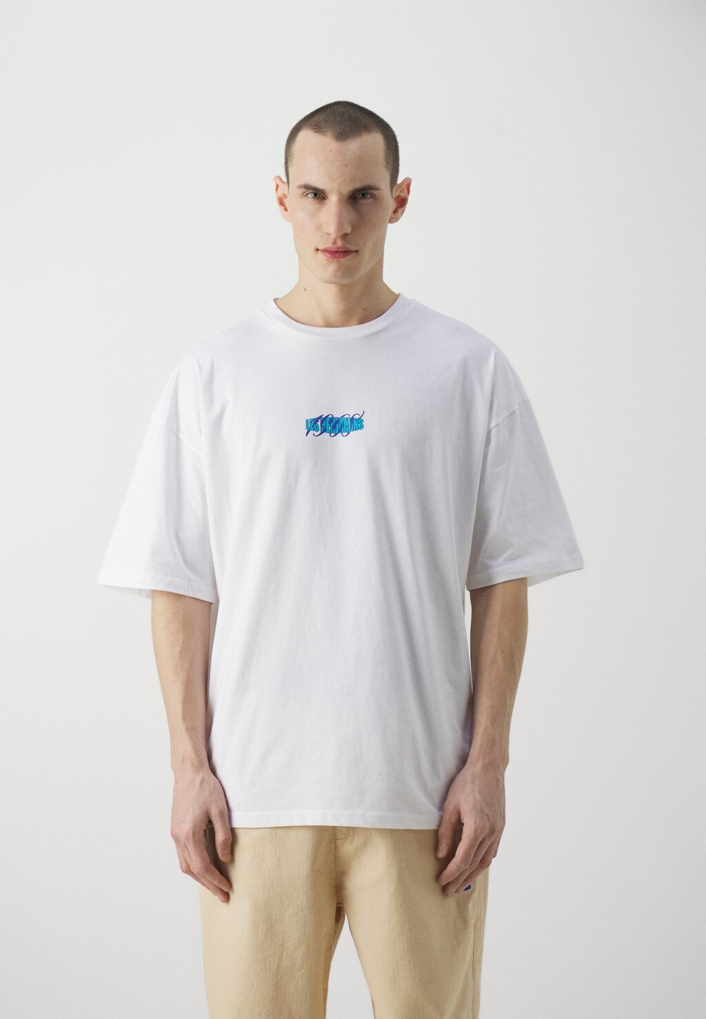 

Футболка с принтом SUPEROVERSIZED TEE UNISEX Les Benjamins, белый