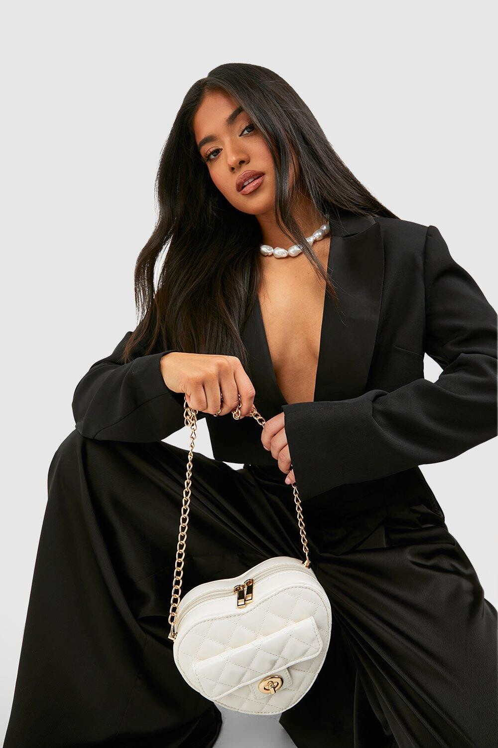 

Стеганая сумка через плечо в форме сердца boohoo, белый