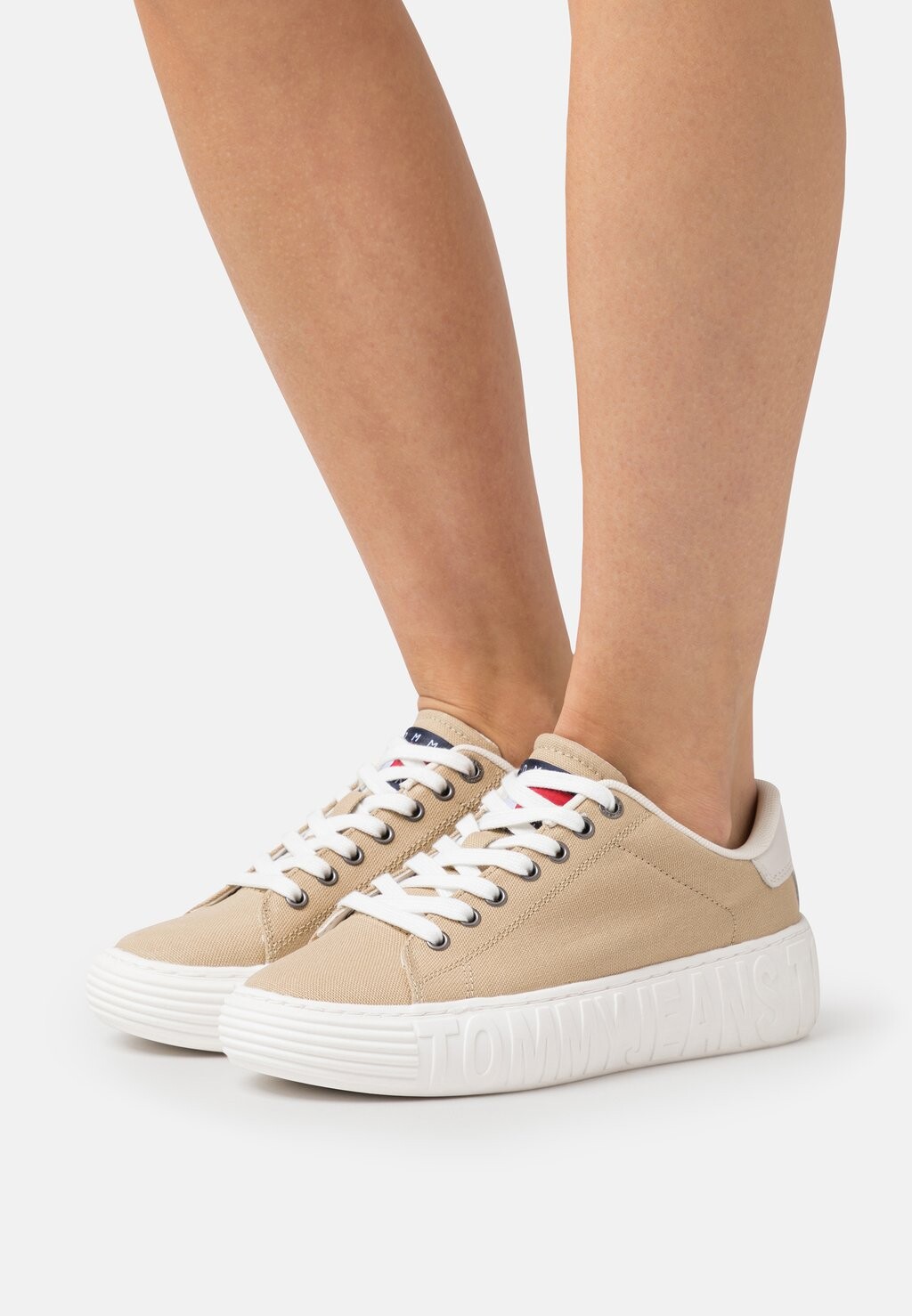 

Кроссовки Tommy Jeans