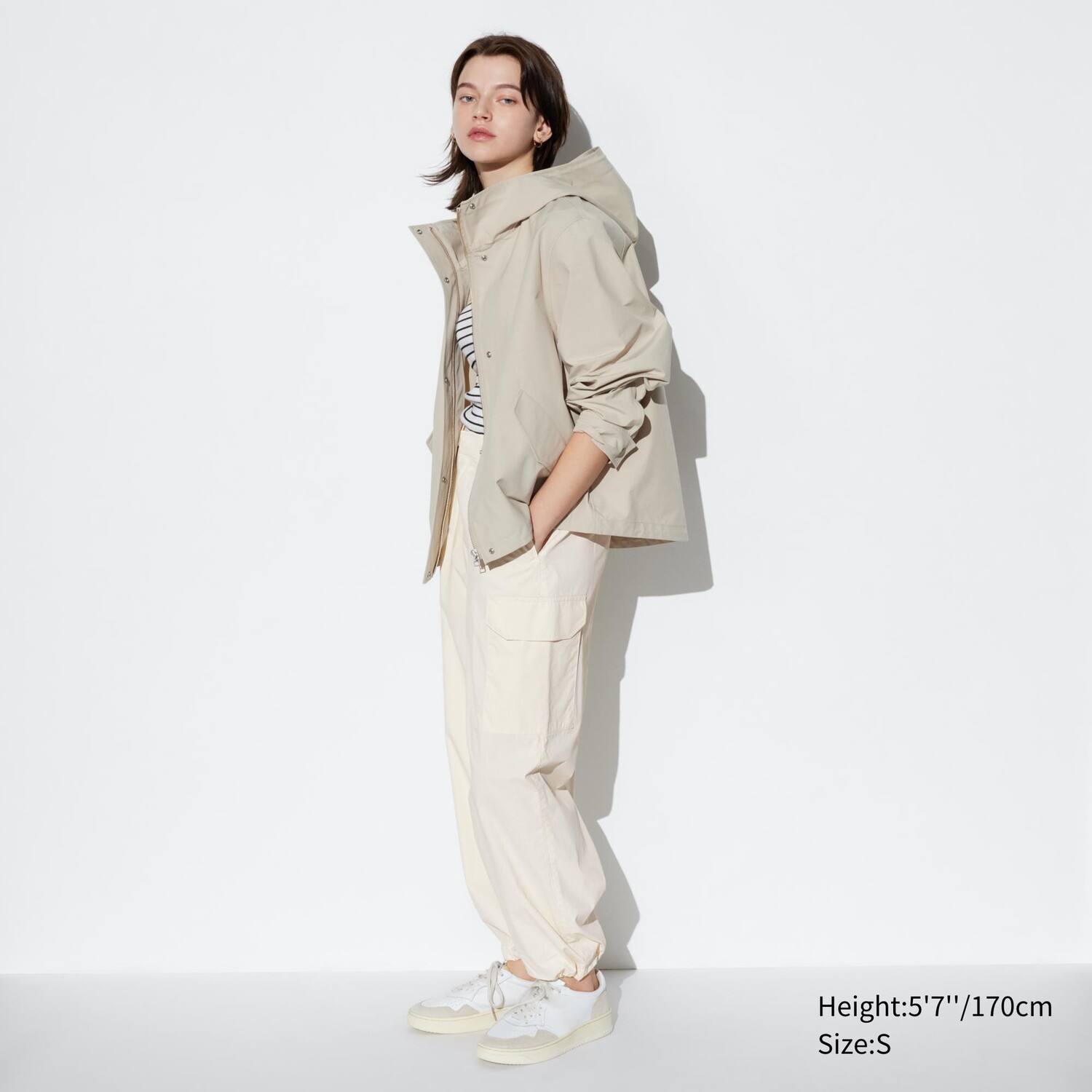 

Брюки-карго с завязками на щиколотке UNIQLO, светло-бежевый