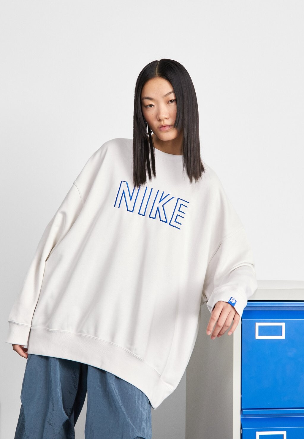 

Толстовка Nike Crew, фантом, Серый