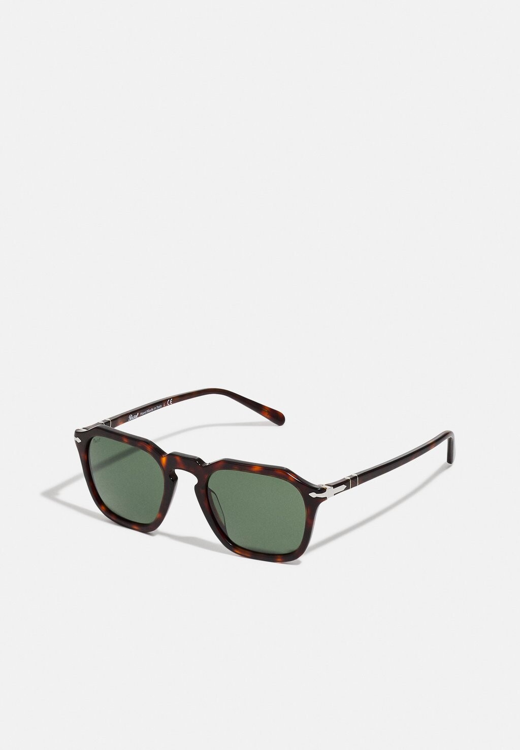 

Солнцезащитные очки Persol