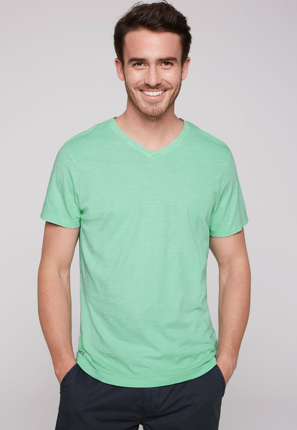 футболка базовая mit v ausschnitt camp david цвет absolute blue Футболка базовая MIT V-AUSSCHNITT Camp David, цвет nordic green