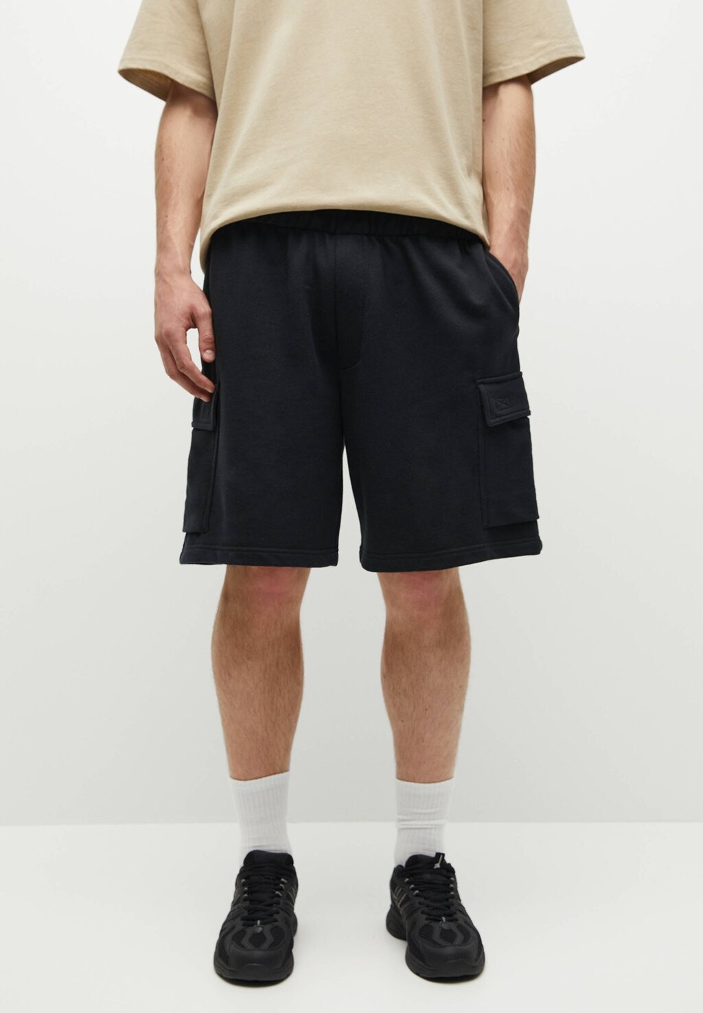 

Шорты BERMUDA STRAIGHT PULL&BEAR, цвет black
