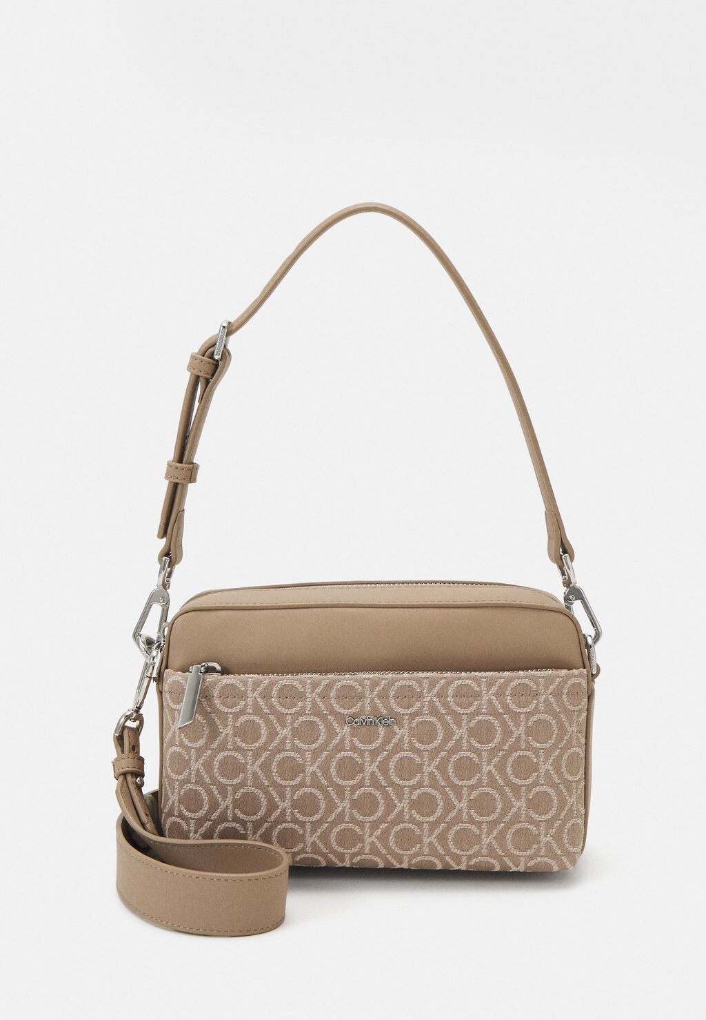 

Сумка через плечо Must Camera Bag Calvin Klein, лисичка моножаккардовая