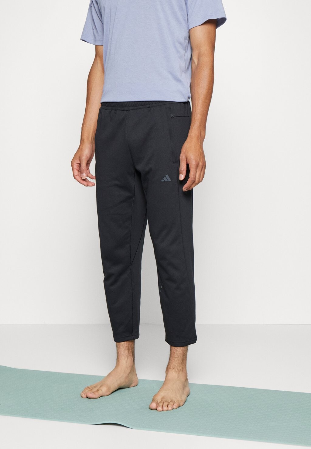 

Спортивные брюки Adidas