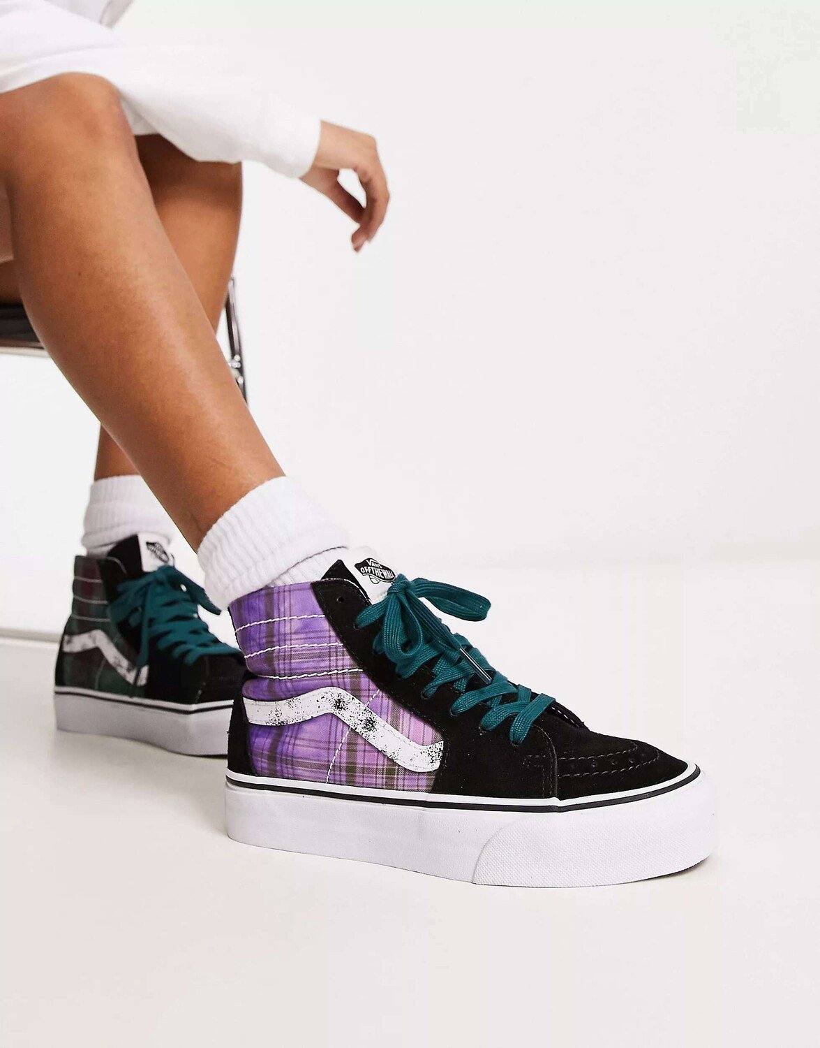 

Зауженные кроссовки Vans SK8-Hi фиолетового и черного цвета, Черный