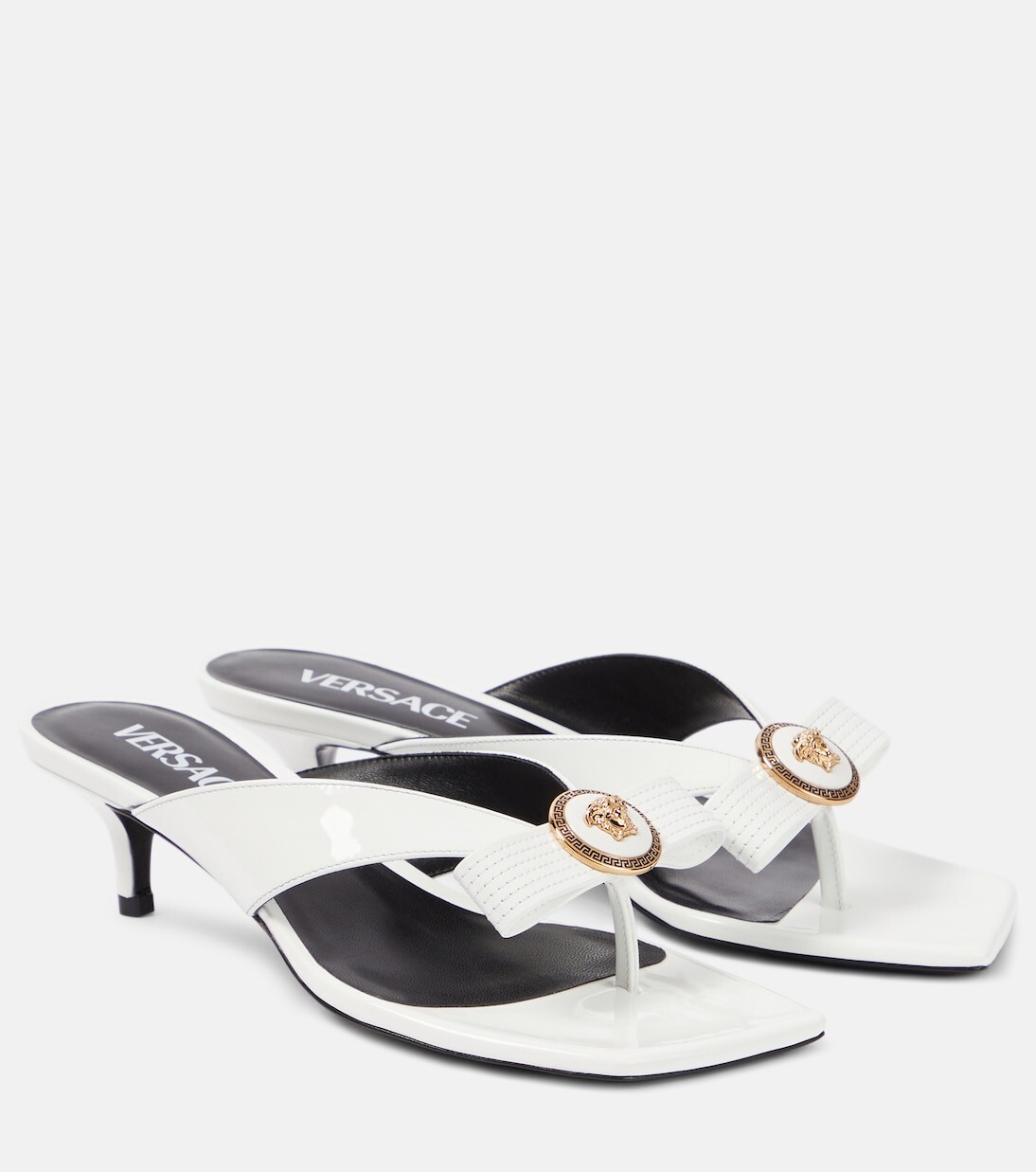 

Туфли-лодочки gianni ribbon 45 из лакированной кожи Versace, белый