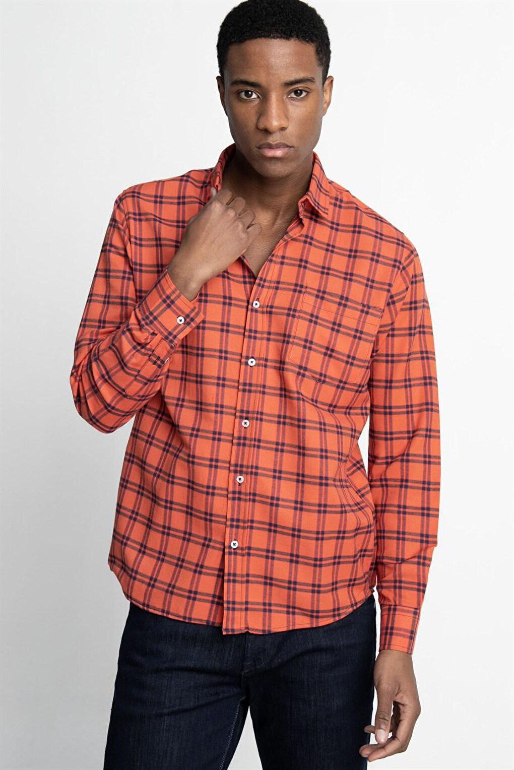 Классическая мужская красочная рубашка в зимнюю клетку с длинным рукавом и одним карманом TUDORS цена и фото