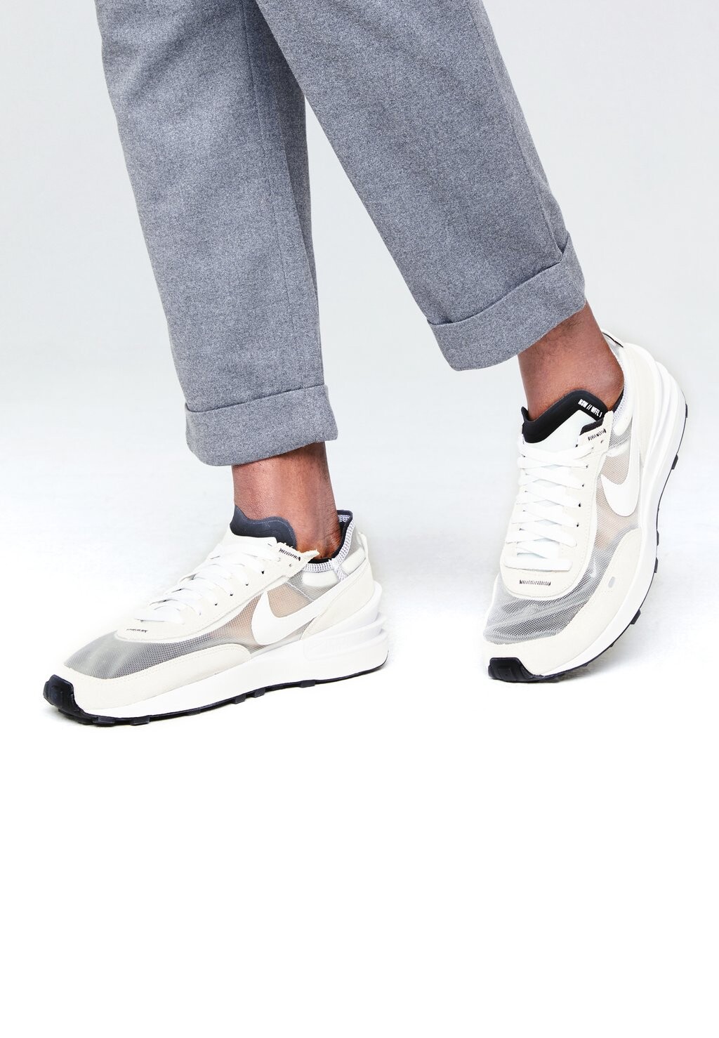 

Кроссовки Nike Waffle One Unisex, саммит белый / бело-черно-оранжевый