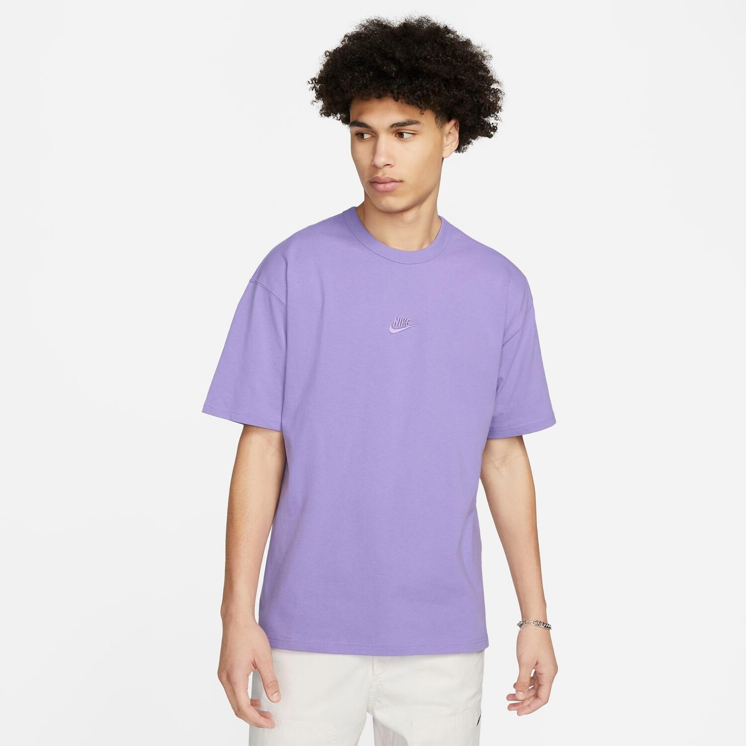 

Мужская футболка Nike Sportswear Premium Essentials, фиолетовый