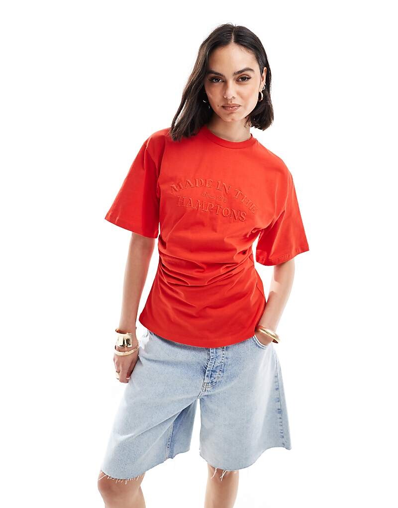 

Красная футболка с корсетом и вышитым изображением Хэмптонса ASOS DESIGN