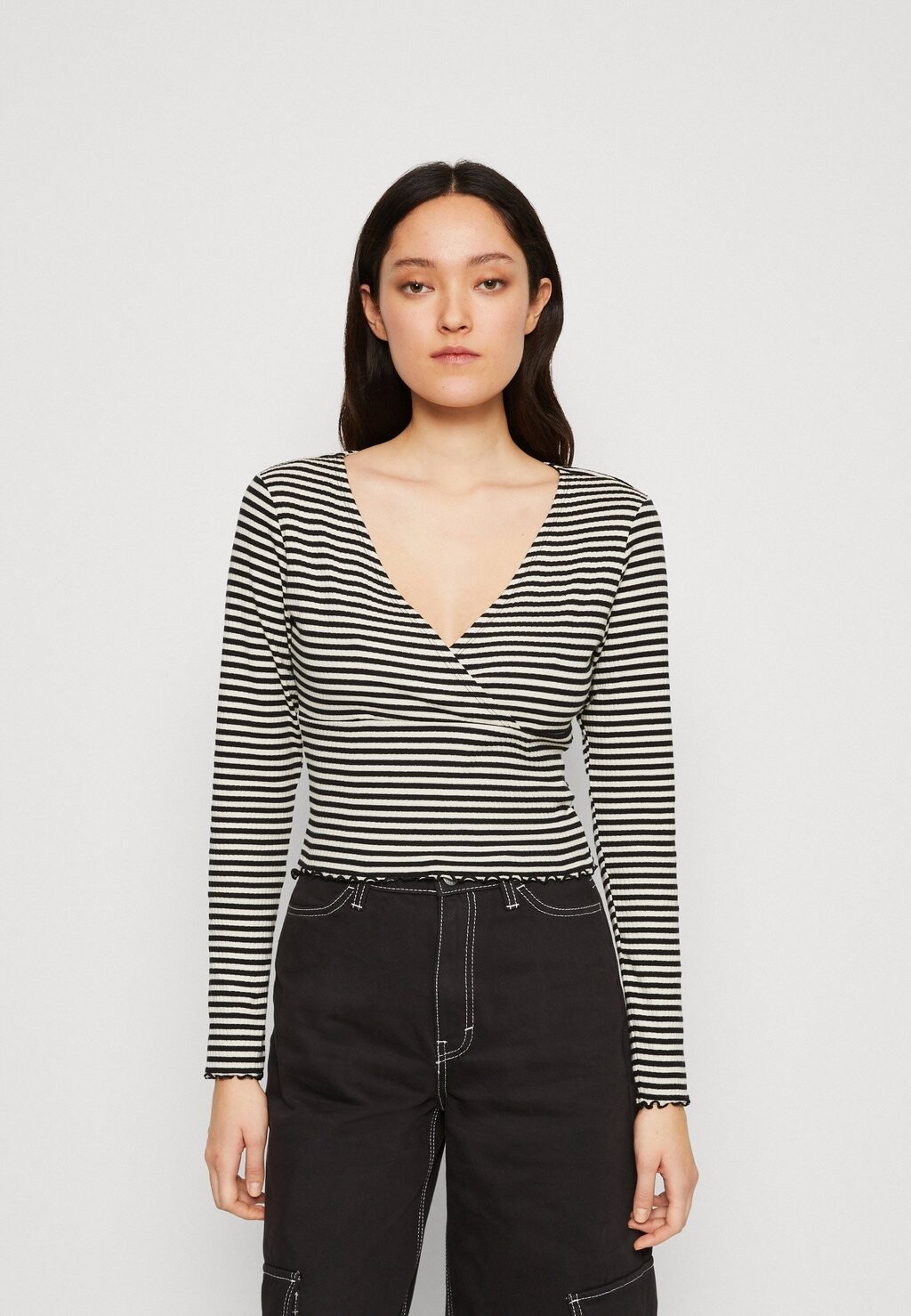 

Рубашка с длинным рукавом Monki