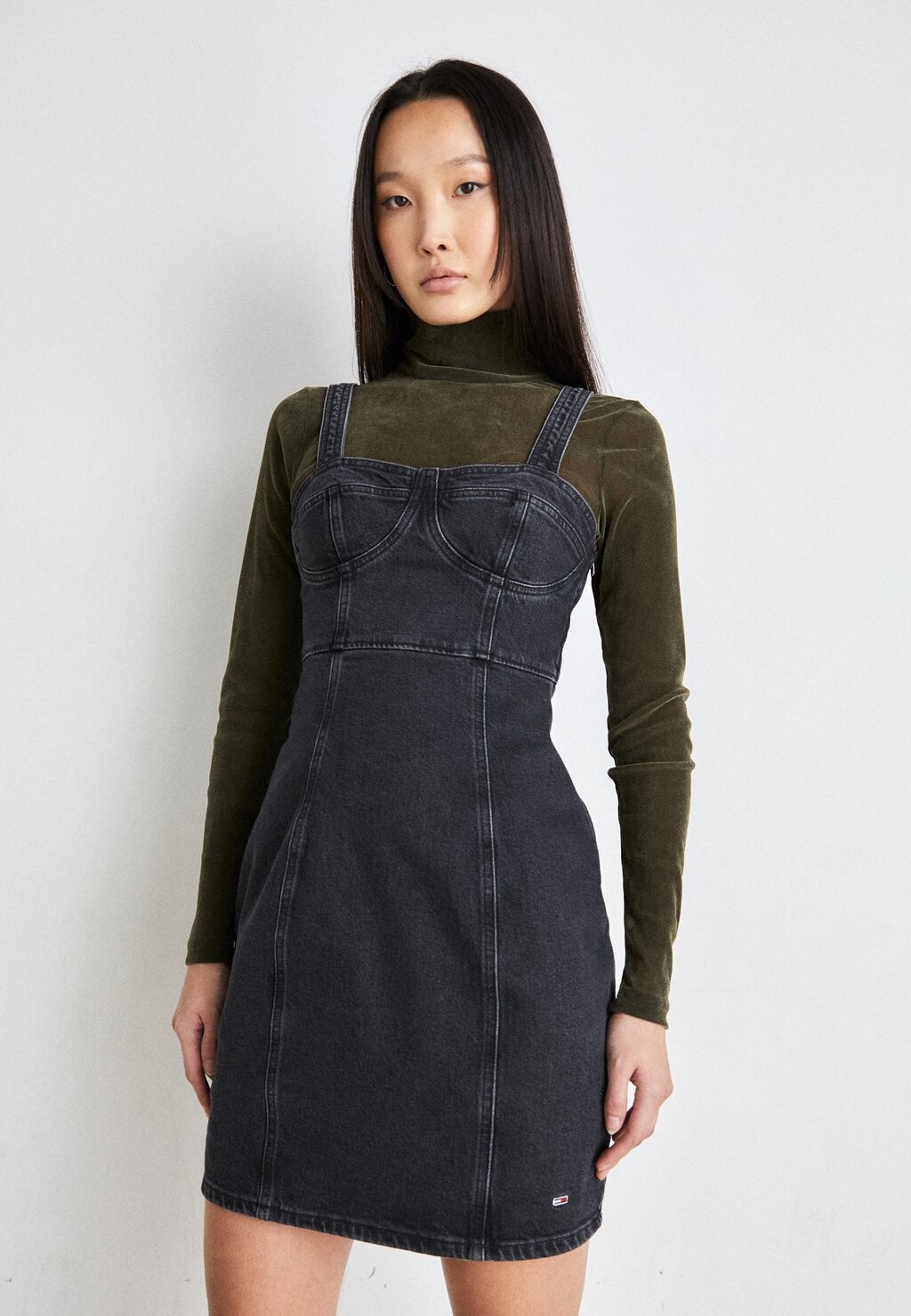 

Джинсовое платье Bustier Dress Tommy Jeans, цвет denim black