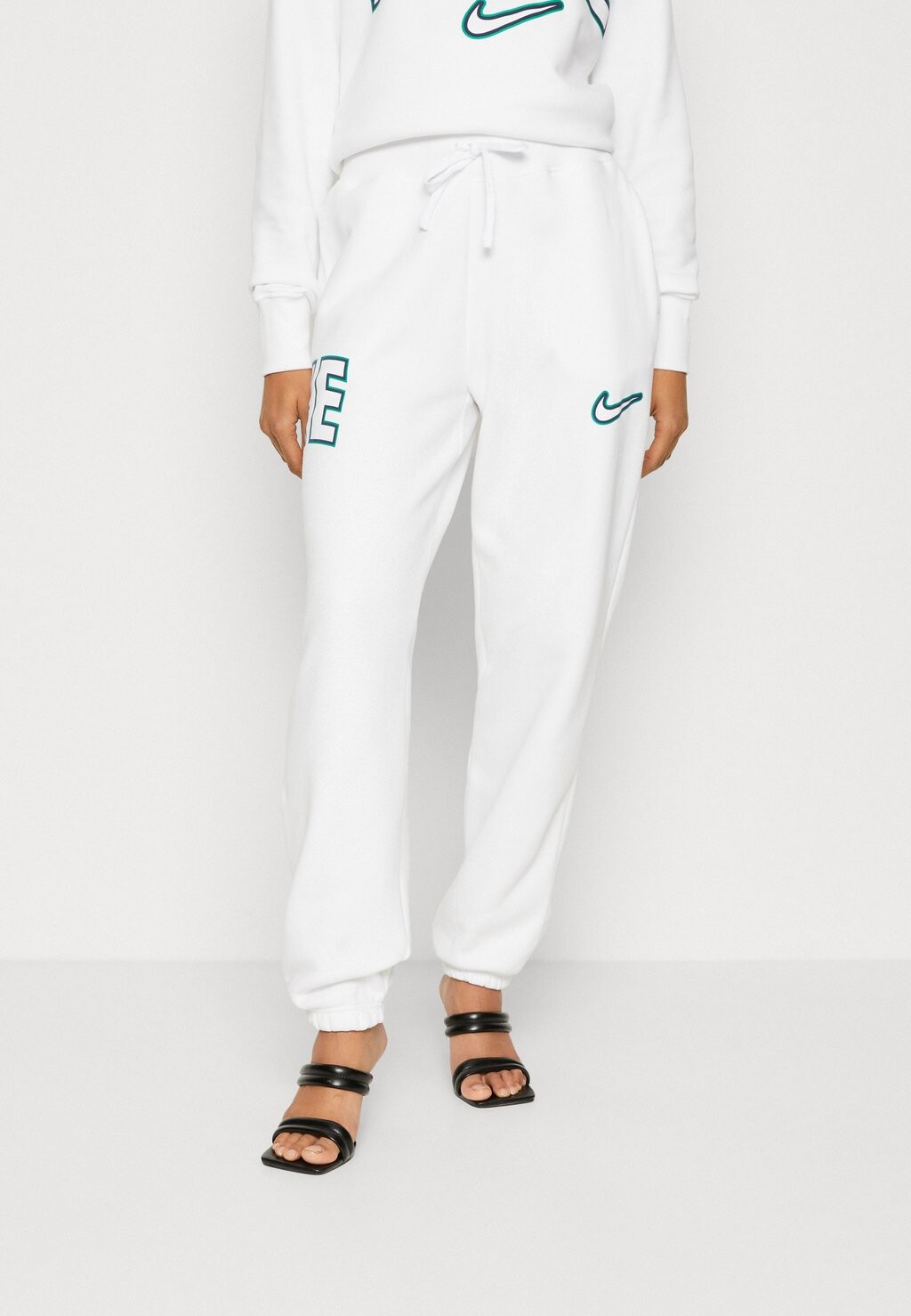 

Спортивные брюки Nike, белый