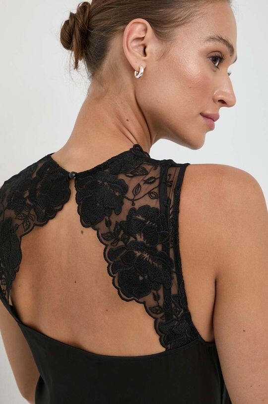 

Блузка Guess, черный