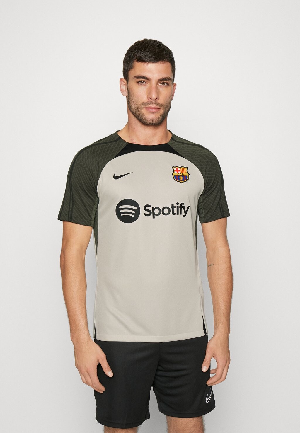

Футболка Nike