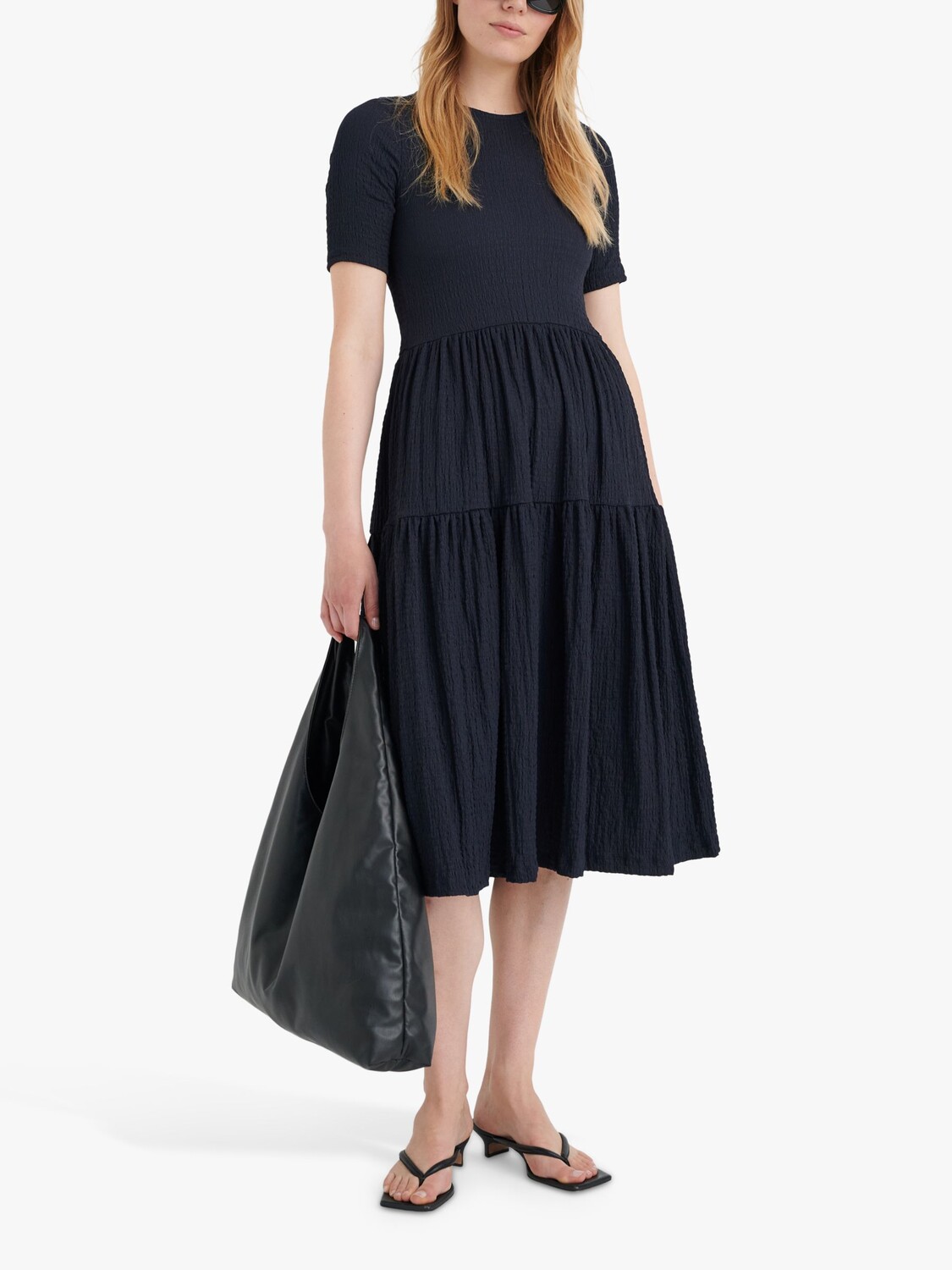 

Текстурное платье миди InWear Lanyal Vanya, морской синий