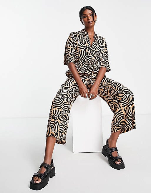 

Комбинезон с воротником и пуговицами спереди ASOS DESIGN