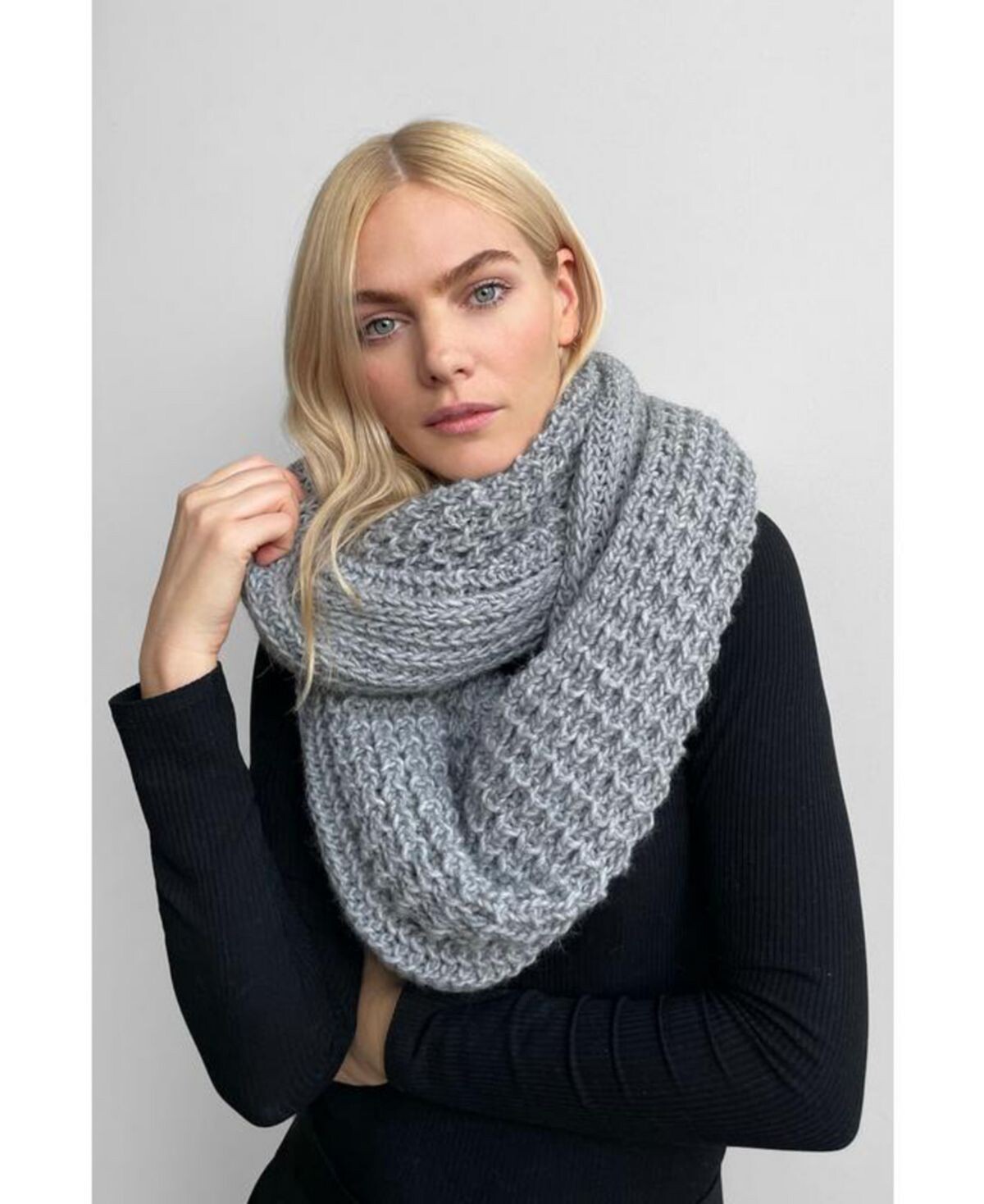 

Женский шарф London Infinity Marcella, серый