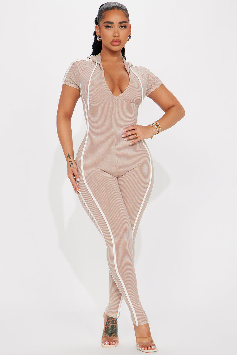 

Комбинезон Fashion Nova NMY42501, песочный
