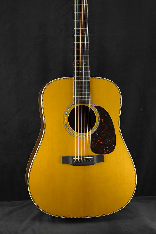 Martin Custom Shop Dreadnought Adirondack Spruce/Wild Grain East Indian Rosewood Stage 1 Aged Natural Custom Shop Dreadnought Adirondack Spruce/Wild Grain East Ind...